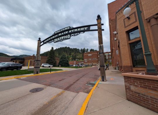 Welcome to Historic Main Street Deadwood sign