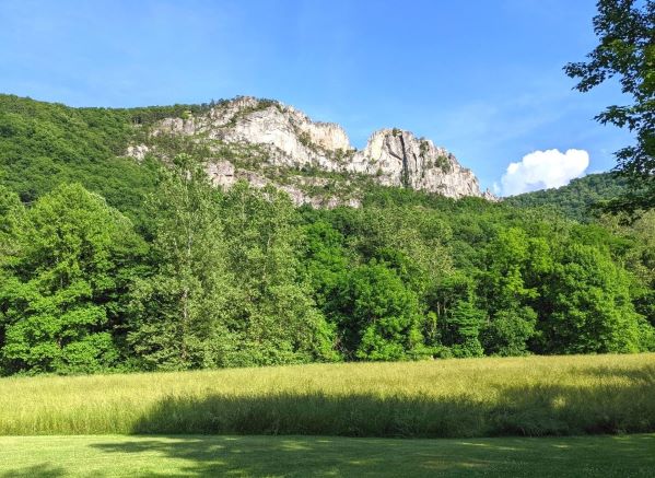 Wide view of Seneca Rocks West Virginia