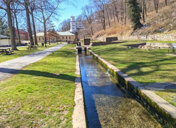 Spring waters in Berkeley Springs State Park