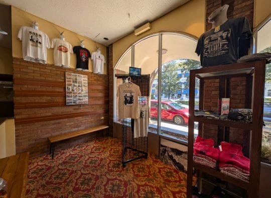Gangster Museum of America shirt display in gift shop