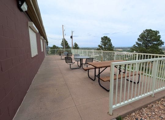 Seating area behind the Dinosaur Park Visitor Center