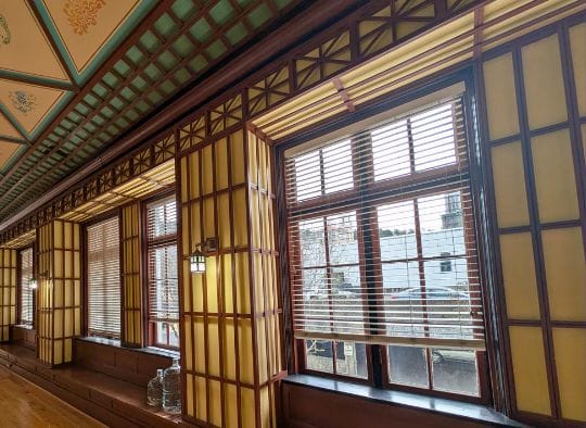 Walls in the Japanese Ballroom