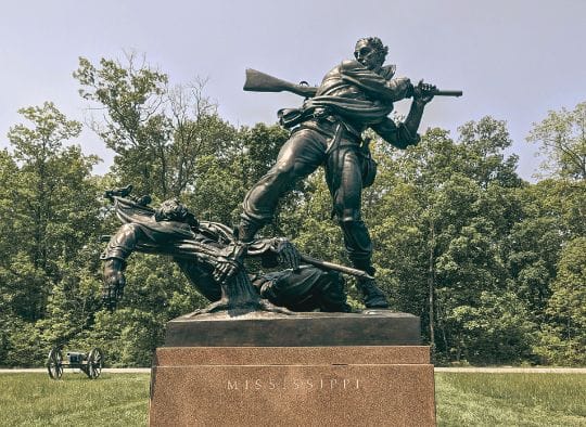 Mississippi statue of soldier's battling in Gettysburg