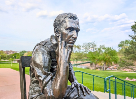 Thinking man statue in Falls Park